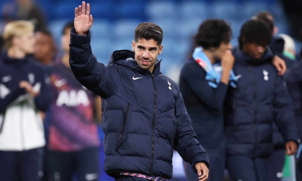 Tottenham Hotspur and West Ham United are in negotiations for the permanent transfer of Manor Solomon