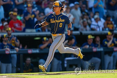 Bae Ji-hwan designated for assignment by Brewers