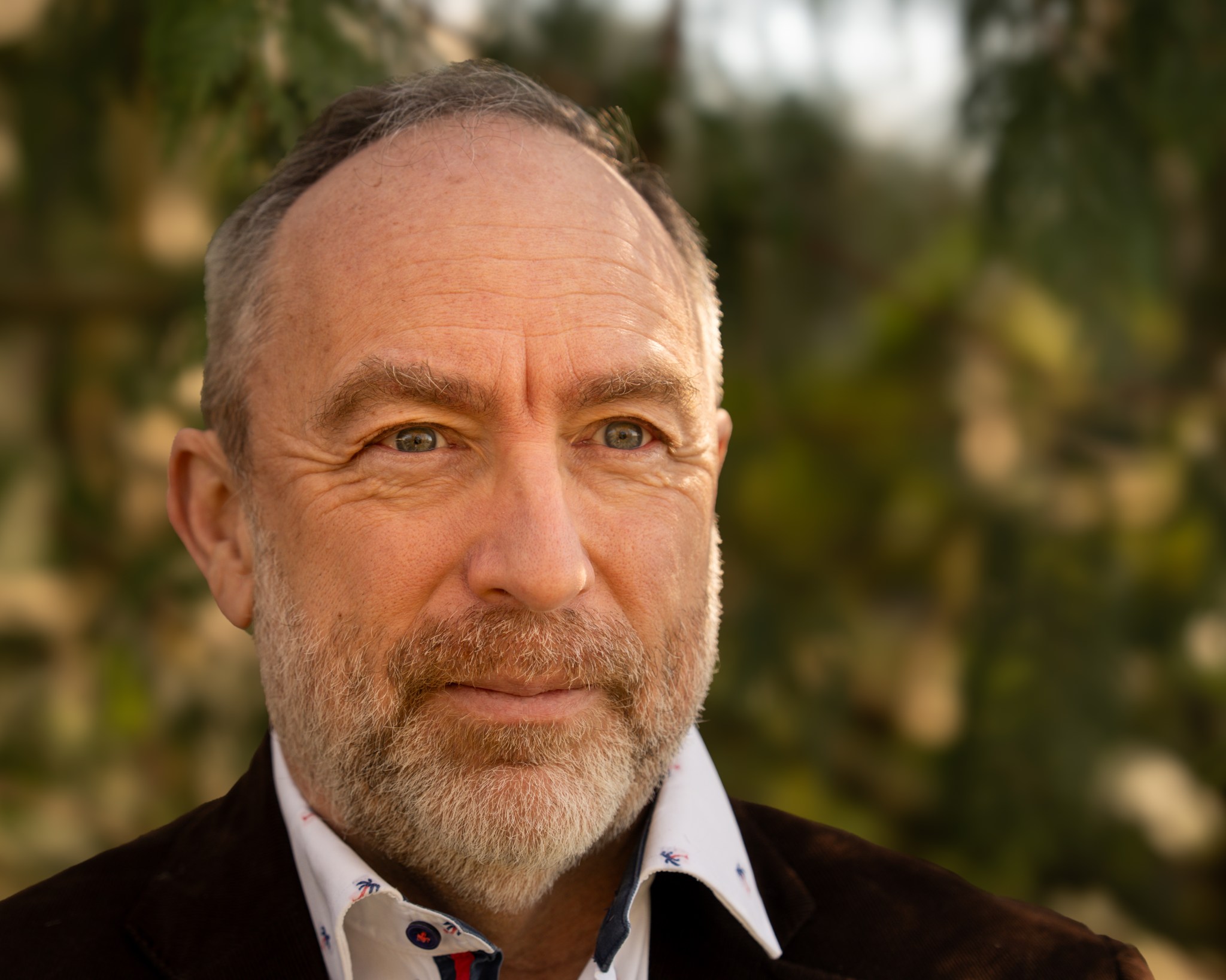 Jimmy Wales: ‘AI can generate answers. It still can’t earn trust’