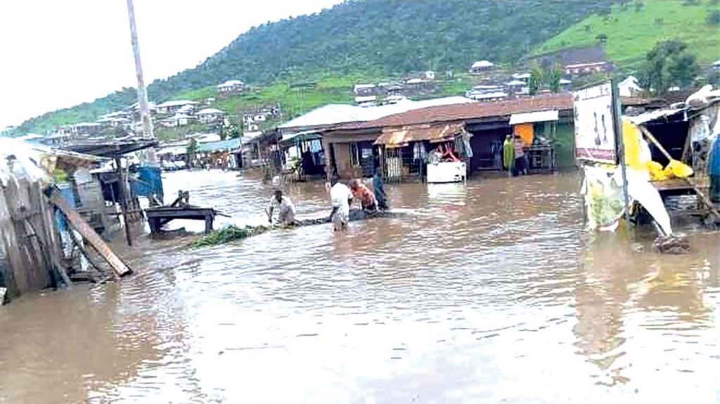 Flood displaces Ogidi monarch as torrential rain submerges palace in Anambra