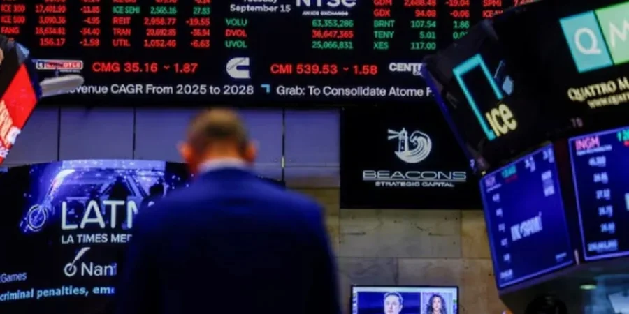 Brent tops $100 as Gulf tensions offset steady regional oil exports