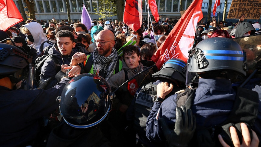 'No future': Thousands gather in France as high school protests continue