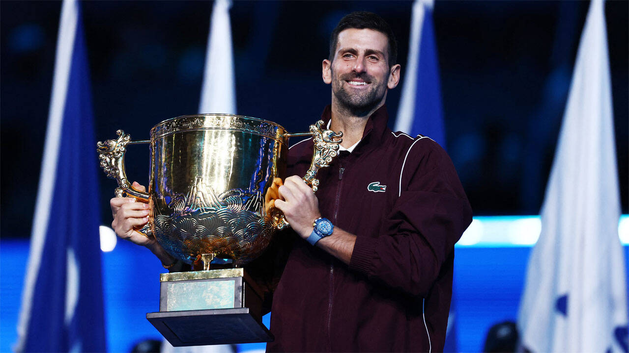 Djokovic wins record seventh China Open, moves one ATP title behind Federer