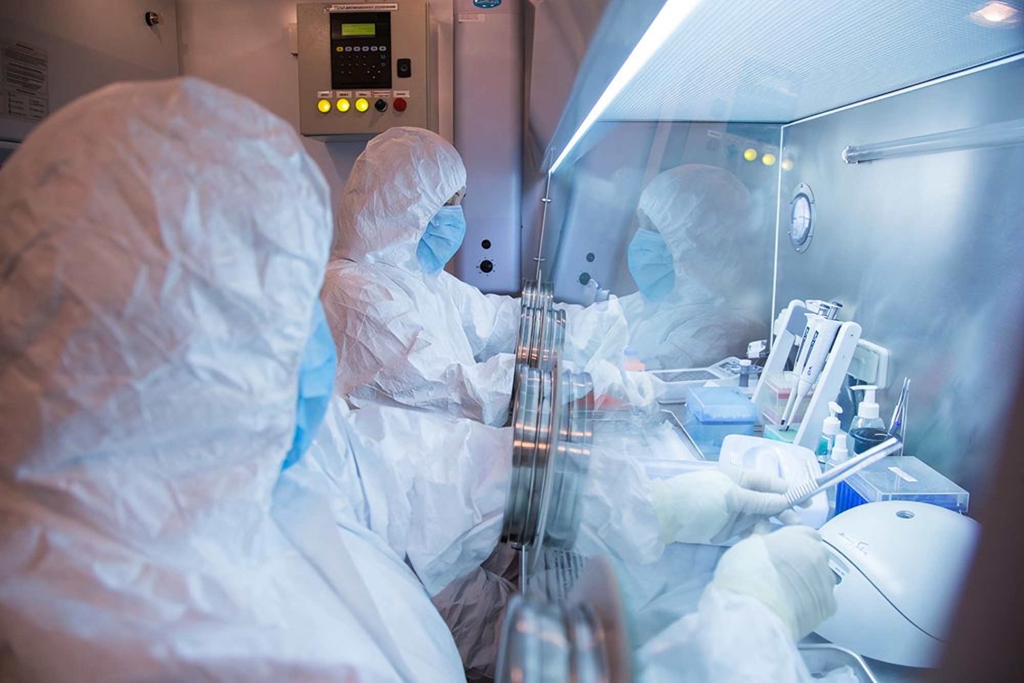 What do we know about plague institute lab worker's death in Russia?