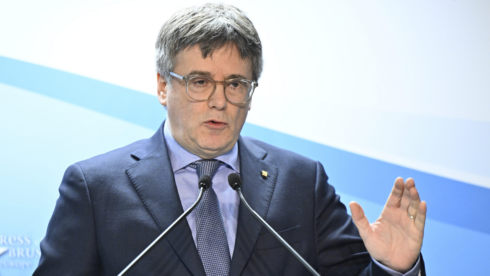 Spain lifts arrest warrant for former Catalan leader Carles Puigdemont – opening door for exiled separatist to return ahead of November election