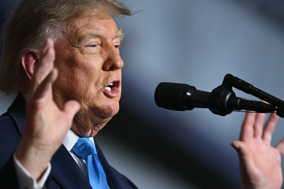 US-Iran conflict: Iran conflict: White House denies Trump urged US city attacks as Houthis claim Riyadh airport strike
