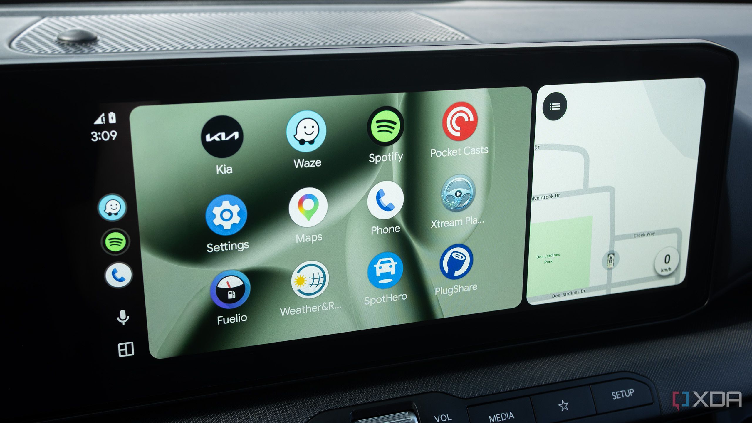 Pixel 11 users are reporting Google Maps freezes and strange visual glitches in Android Auto