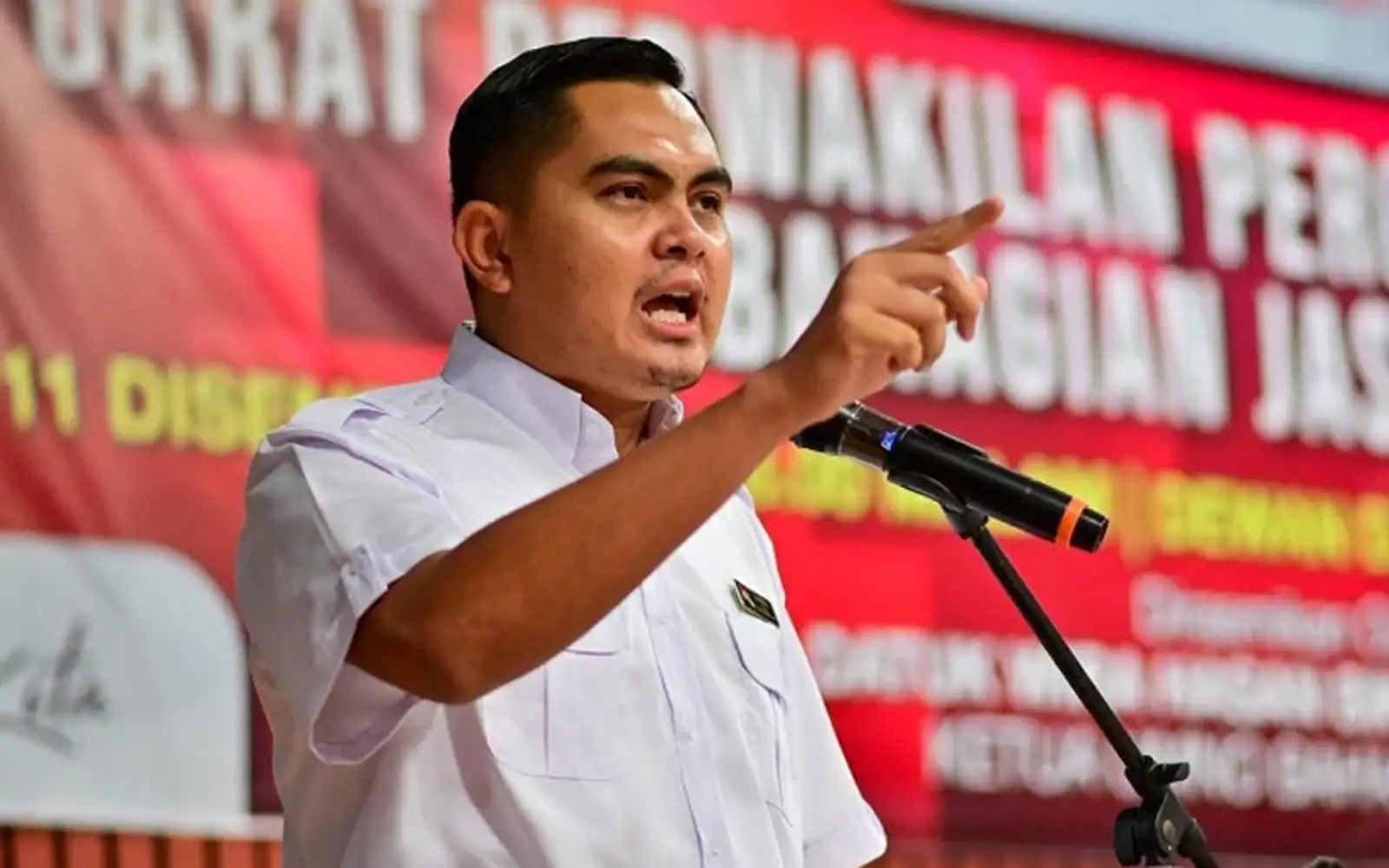 Akmal threatens to sue netizen over ‘stolen funds’ claim