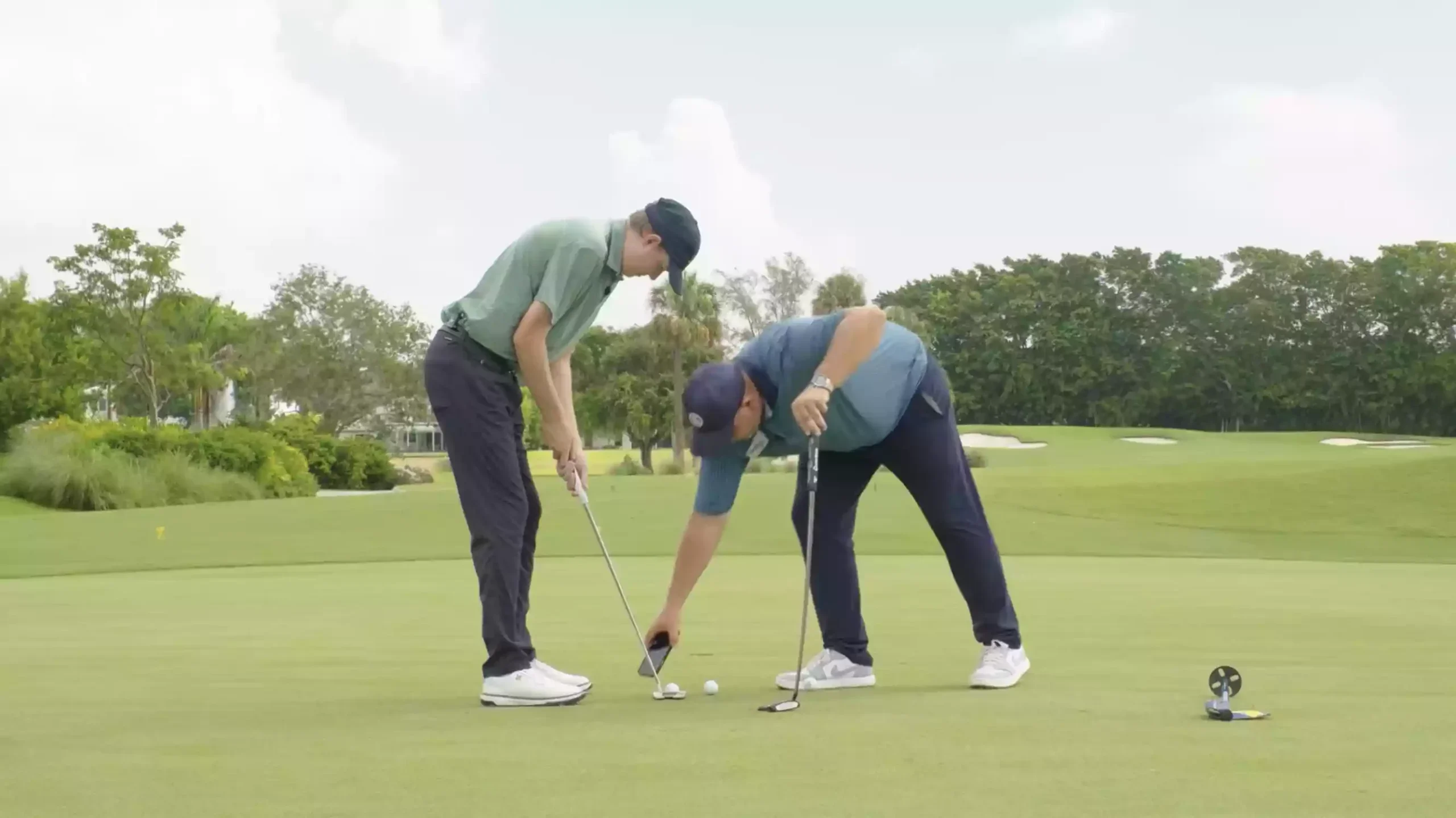An easy way to check your putter aim — and make more putts