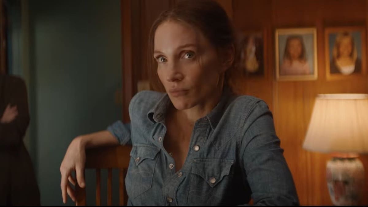 Jessica Chastain is a gun-wielding country music star in Heartland trailer