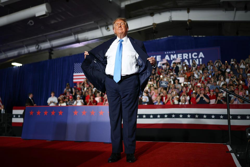 Trump’s Jos. A. Bank Suit During Nebraska Rally Raises Eyebrows