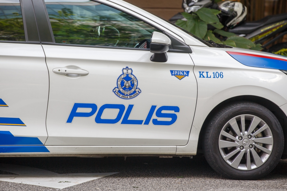 MACC arrests two policemen over RM14,000 traffic offence bribes on East Coast Expressway