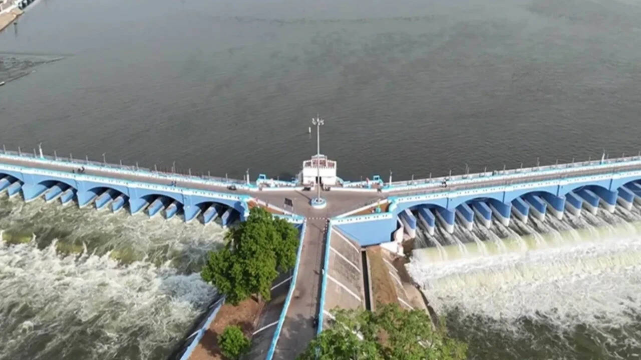 Cauvery water row: SC to hear Tamil Nadu plea against Karnataka on August 17