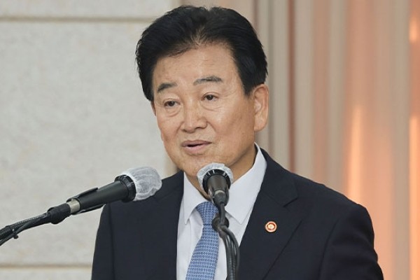 Minister Says Peace Efforts More Urgent after DMZ Blast