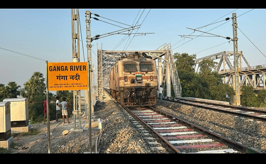 New double-line rail bridge parallel to Rajendra Setu cleared for operations
