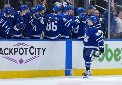 McKenna scores first goal for Leafs in overtime win