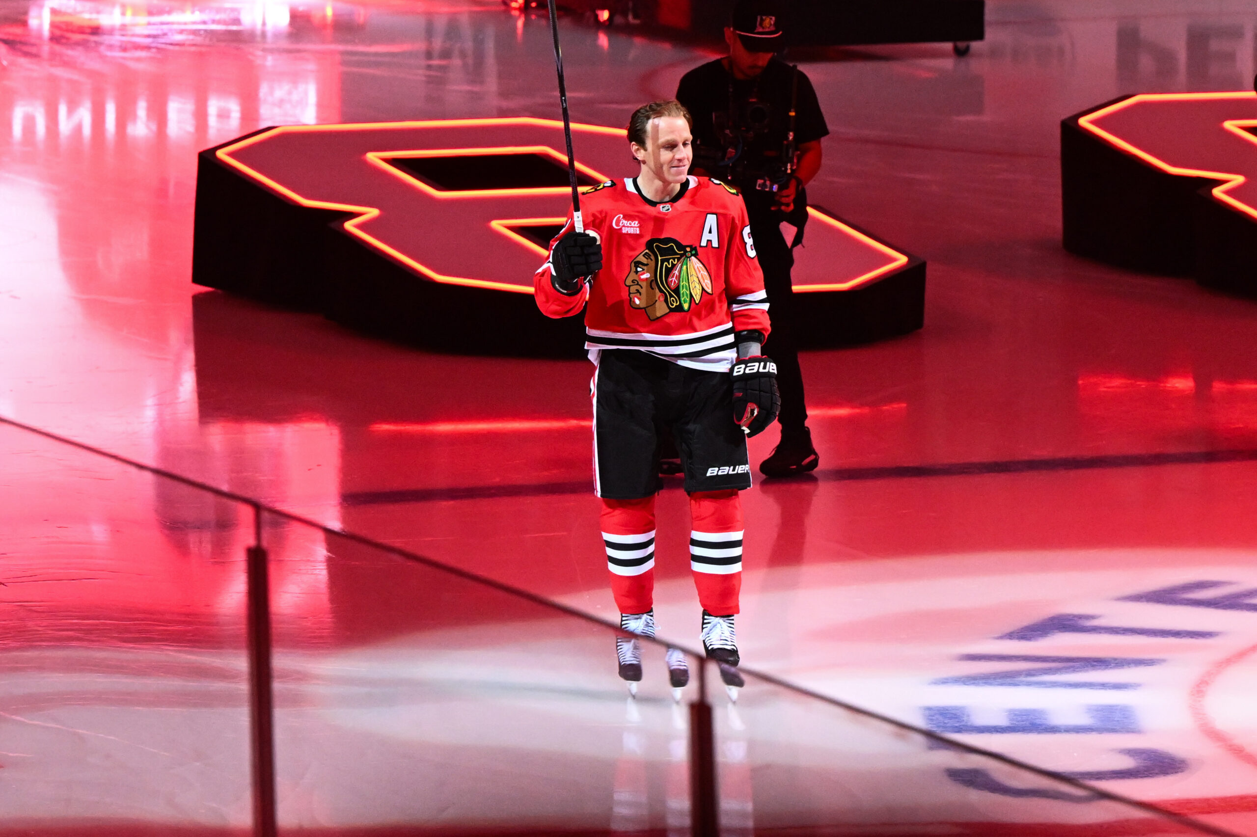 Blackhawks Get First Win in Home Opener, Beat Blues 4-2 in Kane’s Return