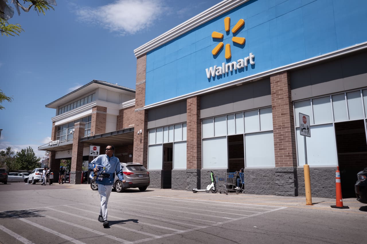 Walmart and Target are about to reveal the health of the U.S. consumer