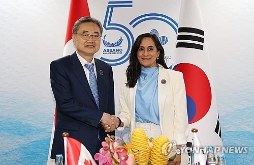 Top diplomats of S. Korea, Canada vow to boost energy, defense, AI cooperation