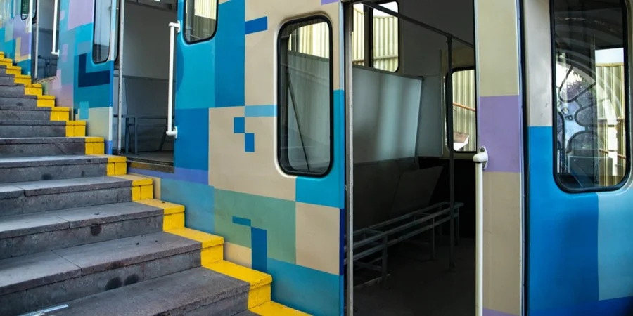 Russian overnight attack disrupts Kyiv electric transit, knocking out funicular