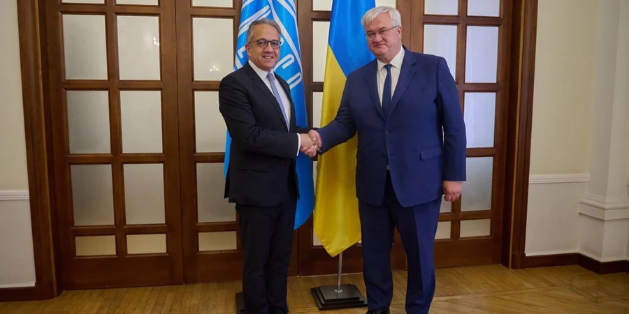 Khaled El-Enany arrives in Ukraine for first trip as director-general