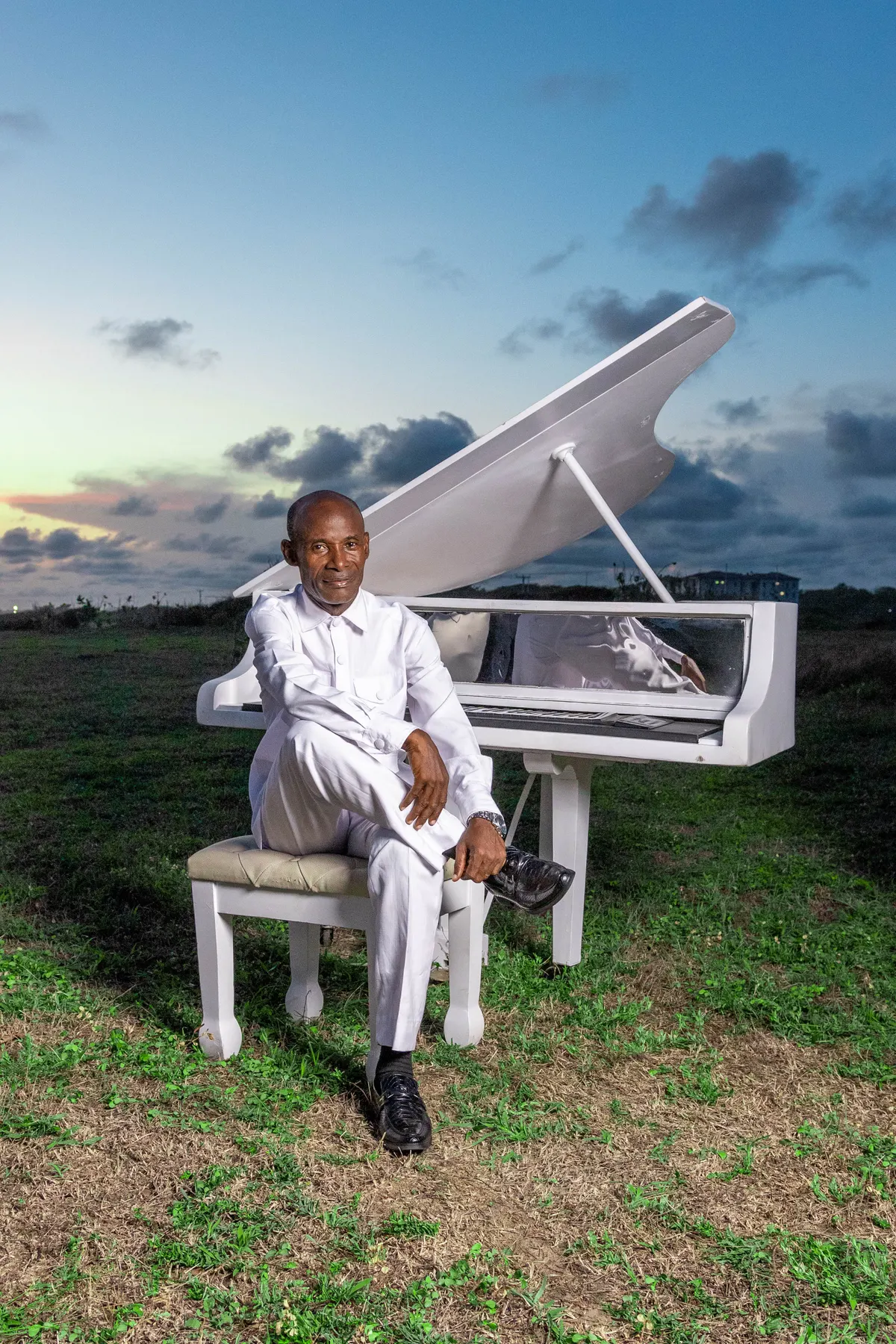 Rev. Felix Ashiteye announces new gospel single 'Adom Wura'