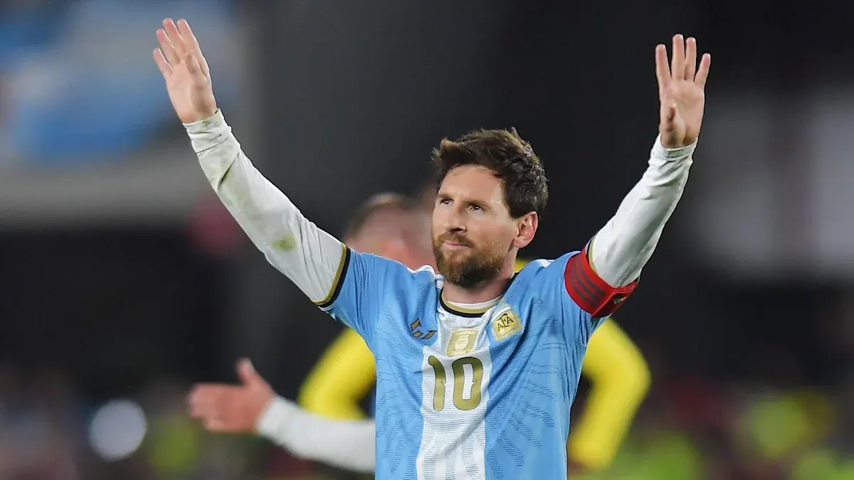 Messi bids farewell to Argentina with one final show