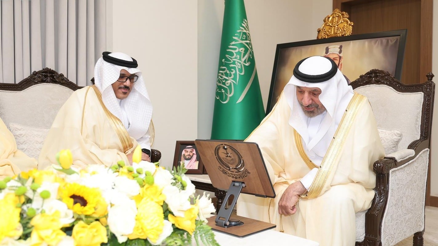 Najran governor launches development projects at Al-Okhdood Sports Club