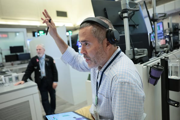 Dow falls 451 points as 10-year Treasury yield hits 24-year high