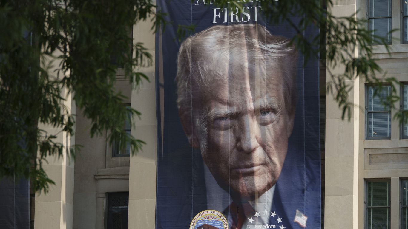 Raskin seeks to preserve Trump's D.C. "propaganda" in Smithsonian