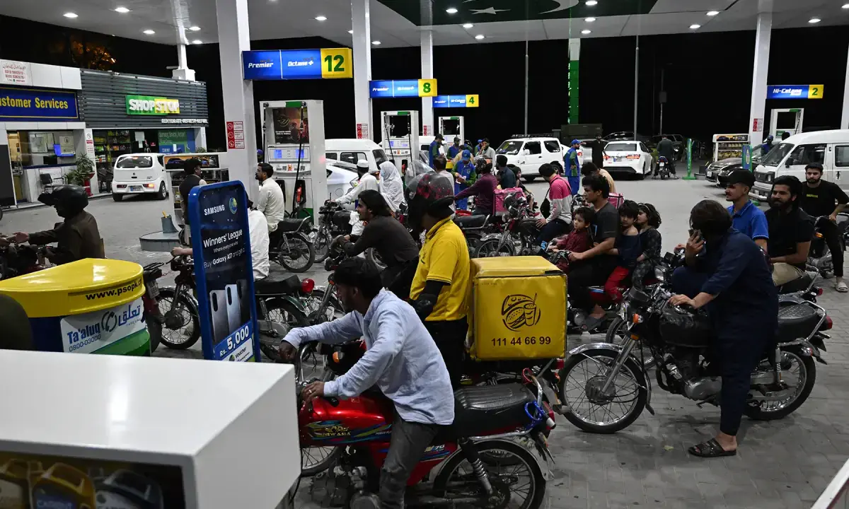 Govt raises petrol price by Rs1.82 per litre, reduces high-speed diesel rate by Re0.91