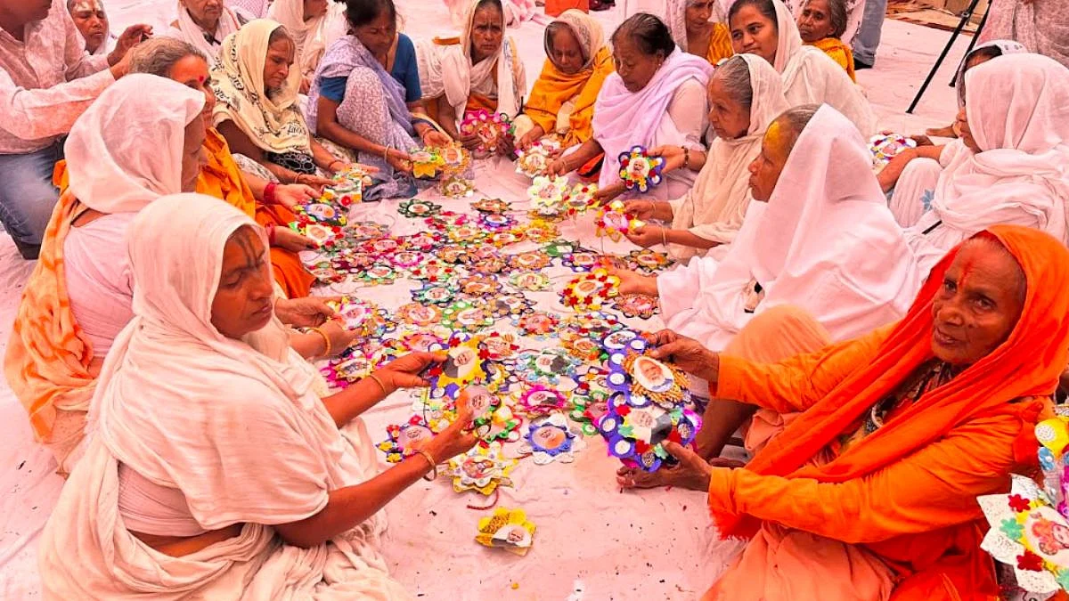 ‘Brother Modi’: Vrindavan Widows Handcraft 1,100 Rakhis For PM