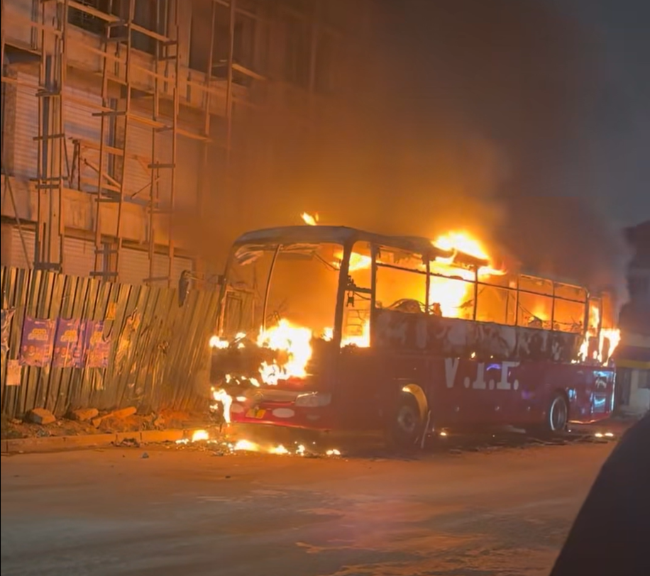 VIP Jeoun coach catches fire while awaiting scheduled Abuakwa-Accra trip; no casualties recorded