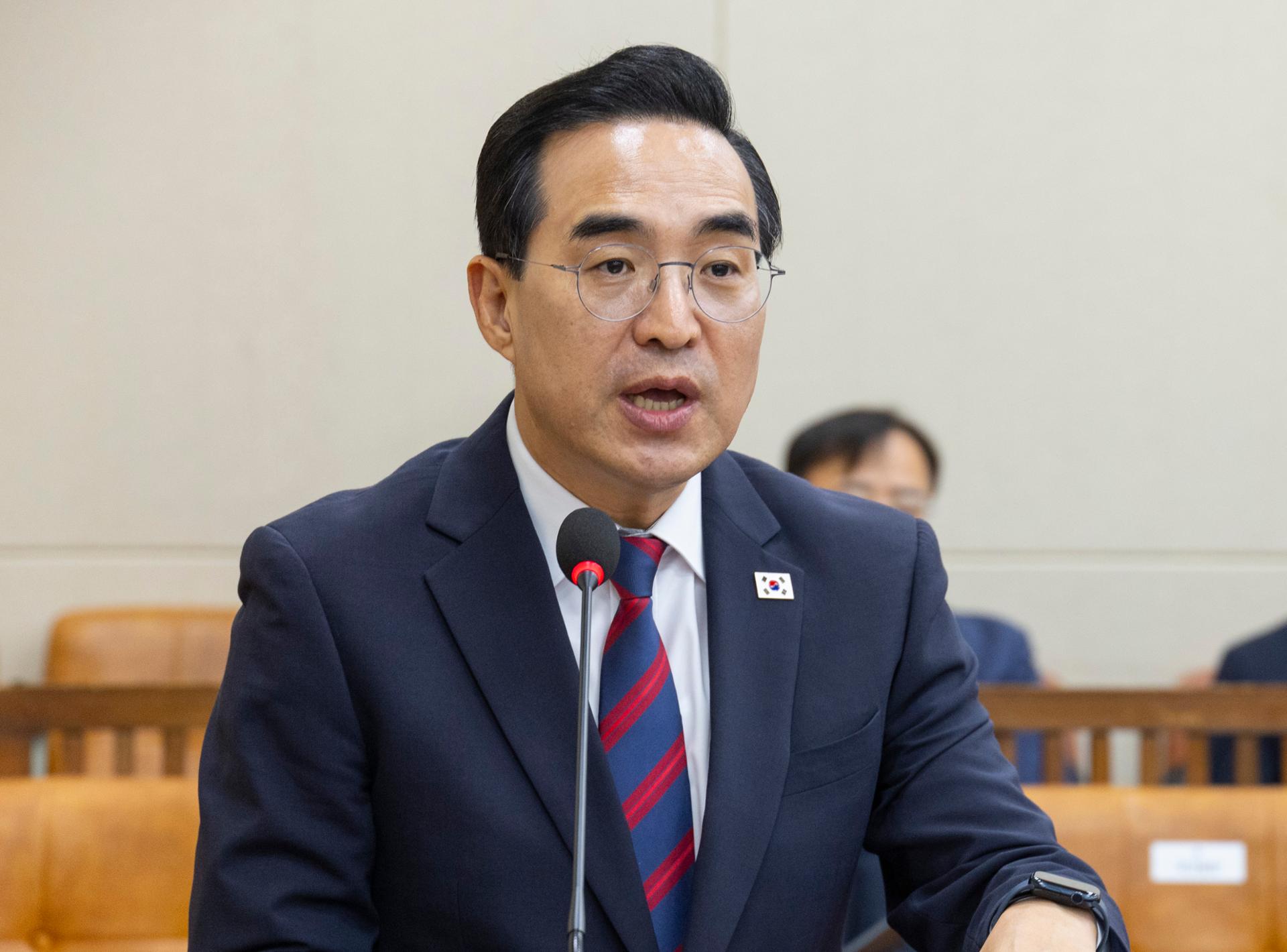 Budget minister calls for 'virtuous cycle' of spending, growth and tax revenue