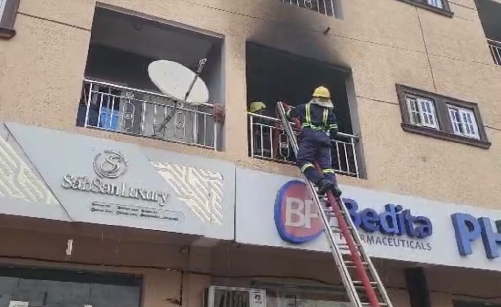 Firefighters battle blaze at Accra New Town apartment