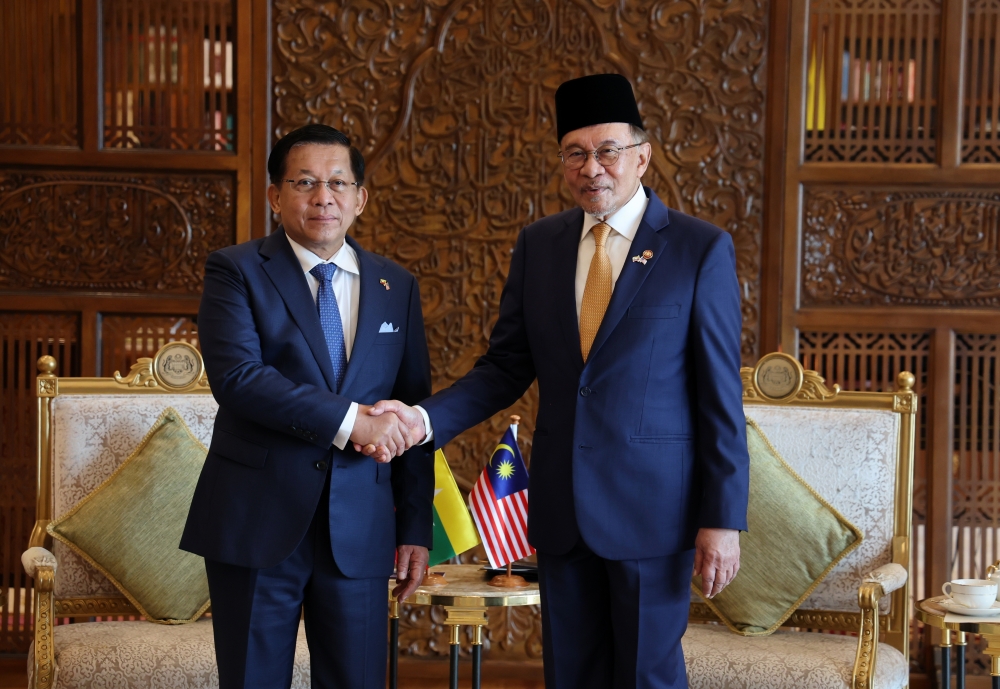 Anwar welcomes Myanmar President Min Aung Hlaing at Perdana Putra