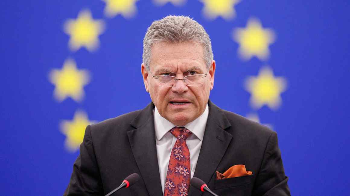 EU’s top trade envoy in China for tense talks over cars