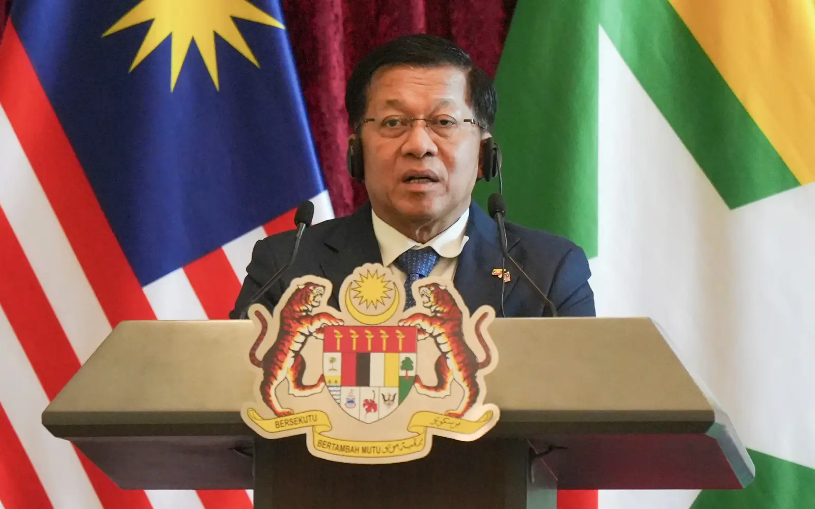 Myanmar leader says will take back migrants from Malaysia ‘as soon as possible’