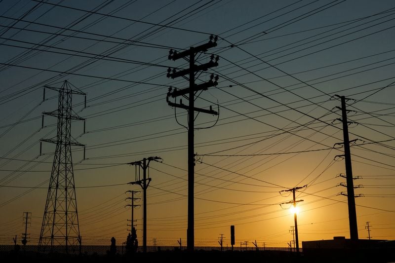Explainer-Data centers’ ’flexible’ power usage could save the grid billions. Can they scale?