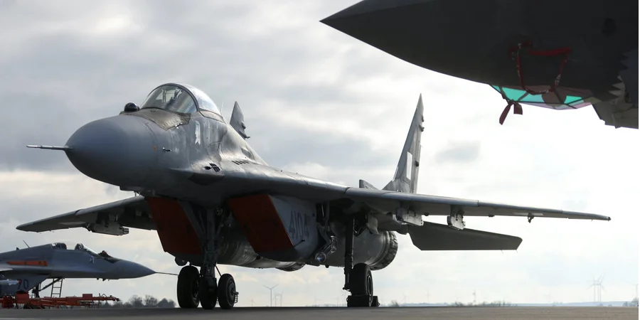 China obtained stealth-fighter parts after UPS worker missed warning