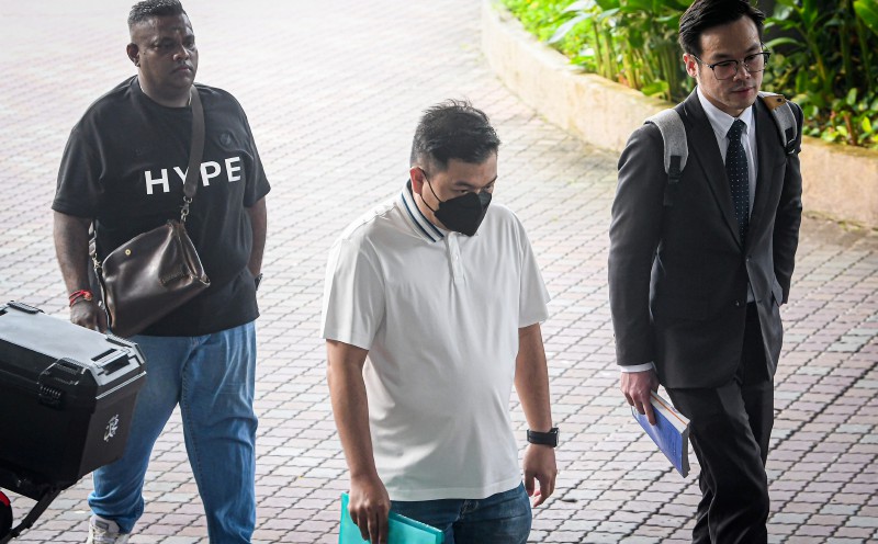 'Tonto' claims trial to 55 charges of bribing traffic cops RM62,900