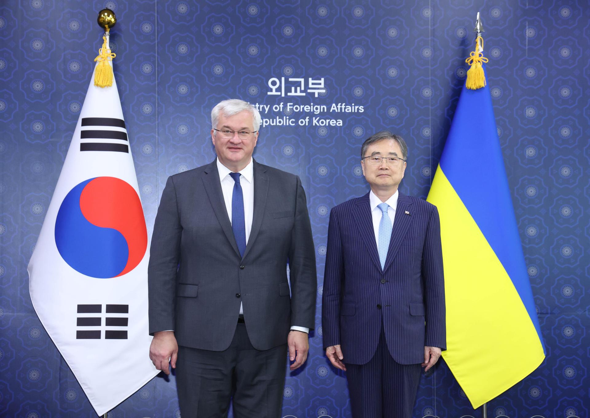 Kyiv says still open to dialogue after S.Korea recalls envoy
