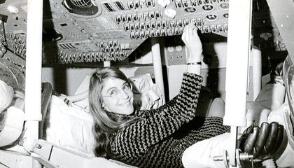 Margaret Hamilton, a Pioneering Software Engineer Who Made the First Human Moon Landing Possible, Dies at 90