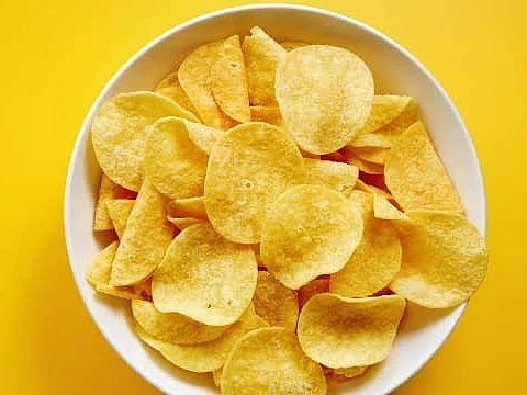 Jordan bans sale of chips in school canteens to promote healthier eating habits among students