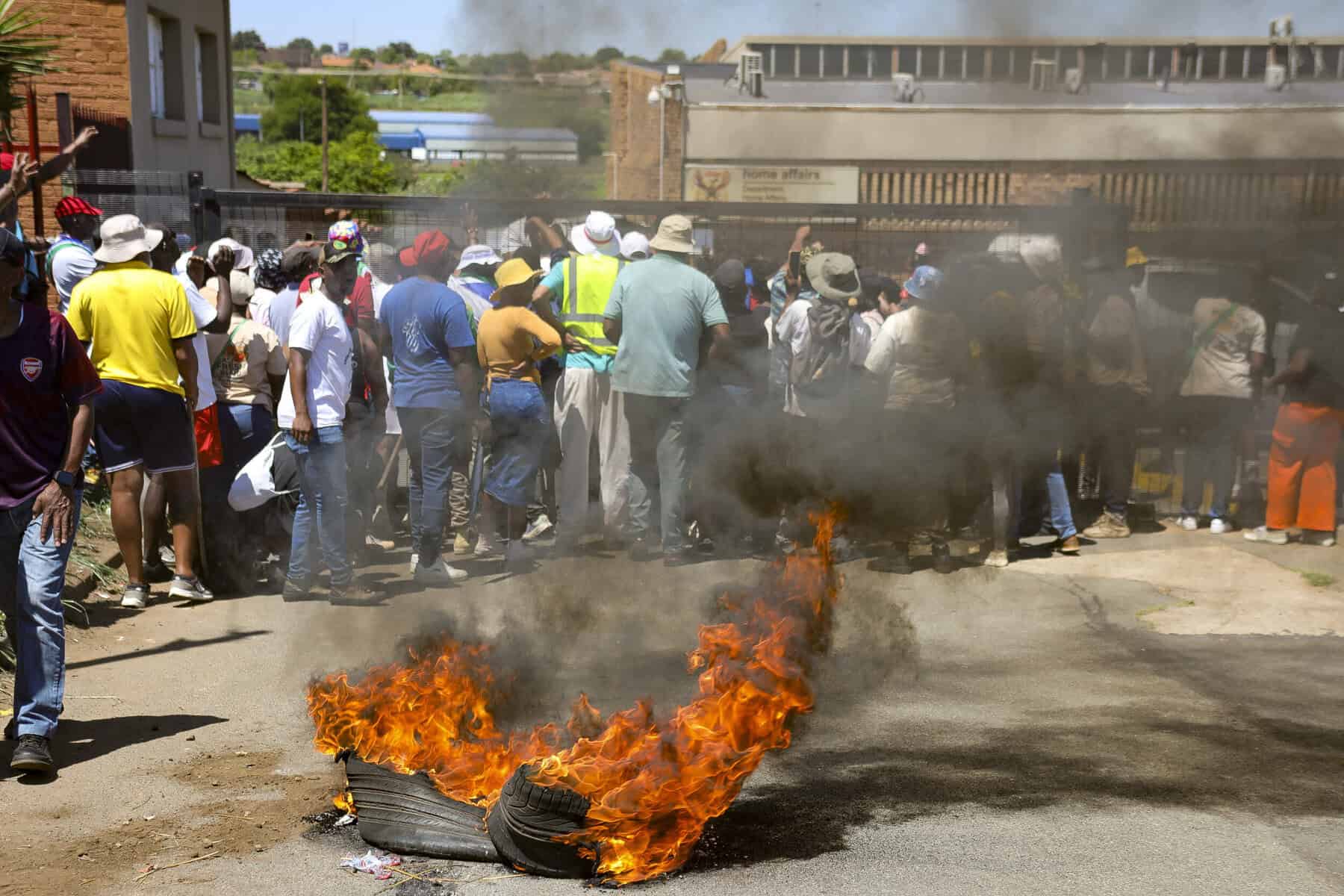 In case you missed it: Cars burn in Soweto | No taxi fare hike… yet | ‘Apartheid is not coming back’