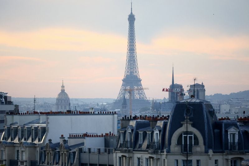 Euro zone ministers tell France to pass 2027 budget to calm markets