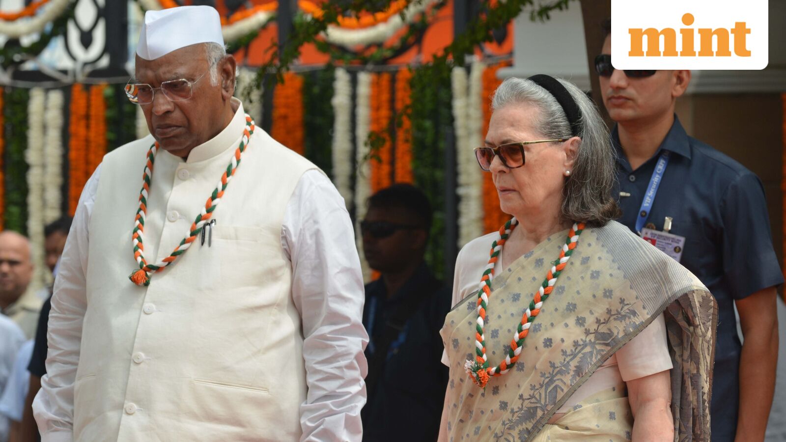 Complaints filed against Sonia Gandhi in Delhi, Karnataka over 'Vande Mataram' row at Congress headquarters