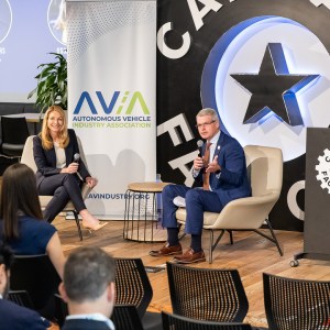 AV truck fleets win 5-Year exemption on warning beacons