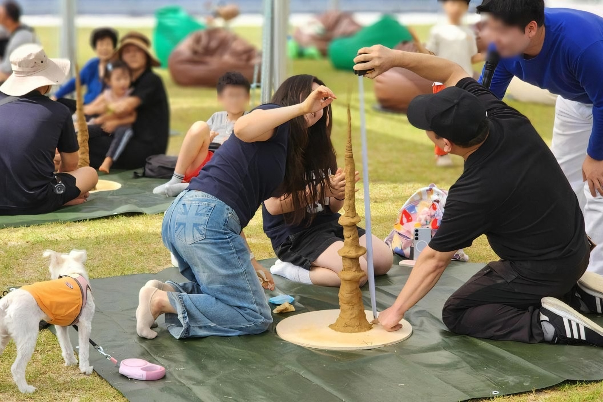 Korea's premier ceramics festival invites visitors to touch clay