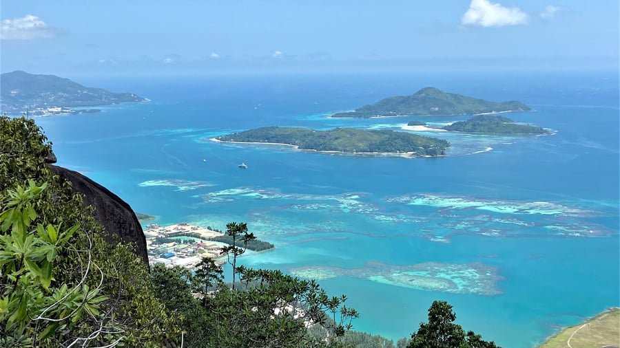 Seychellen: Regierungsflieger strandet im Urlaubsparadies